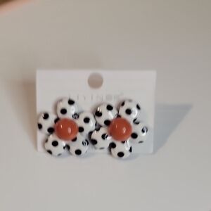 Polka Dot Flower Earnings